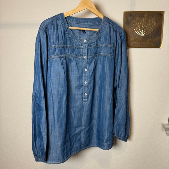 Women's Talbots Pullover Button Front Chambray Pintuck Blouse Size 3 XL - Picture 9 of 9